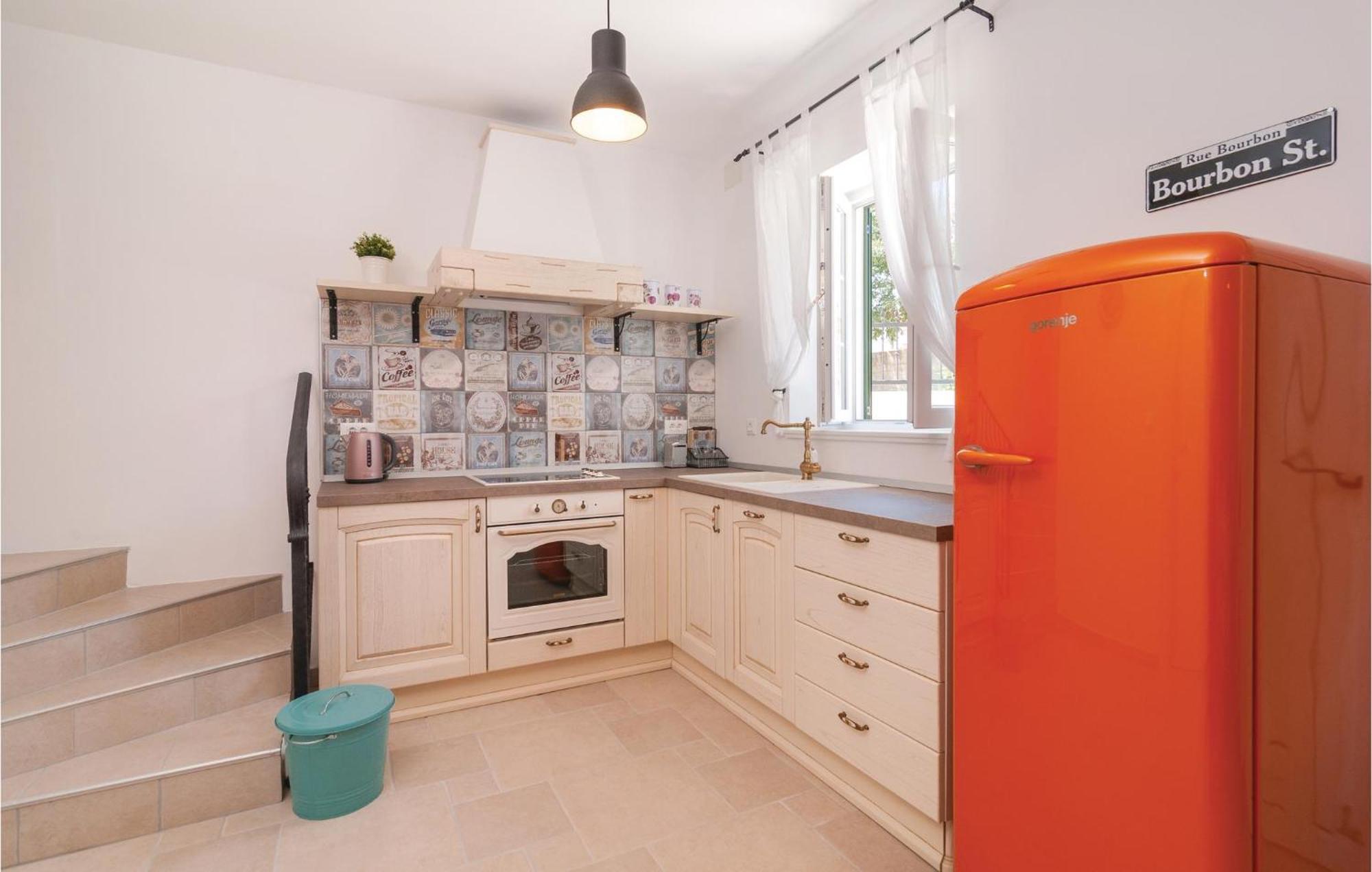 Stunning Home In Primosten With Kitchen ภายนอก รูปภาพ