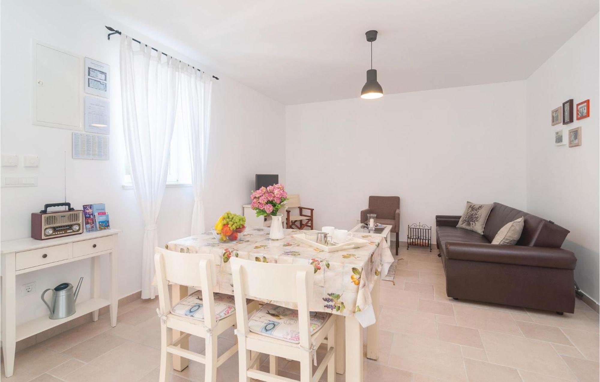 Stunning Home In Primosten With Kitchen ภายนอก รูปภาพ
